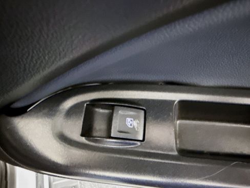 Used 2019 Chevrolet Colorado Z71 RWD image 30