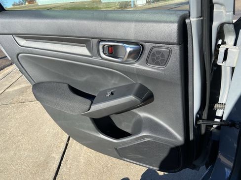 Used 2025 Honda Civic Sport image 47