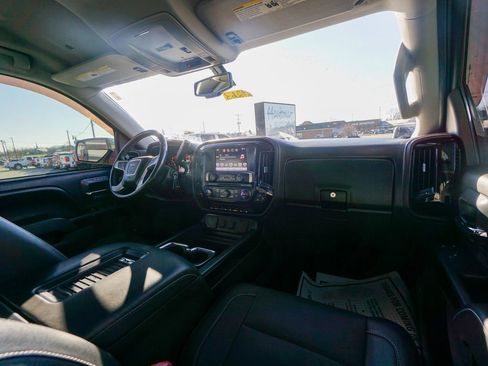 Used 2016 GMC Sierra 1500 SLT w/ SLT Preferred Package image 16