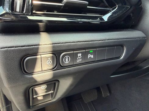 Certified 2025 Acura MDX w/ Technology Package AWD/4WD image 19