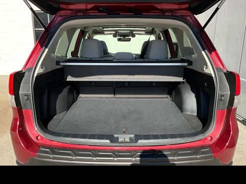 Certified 2021 Subaru Forester Premium AWD/4WD image 10
