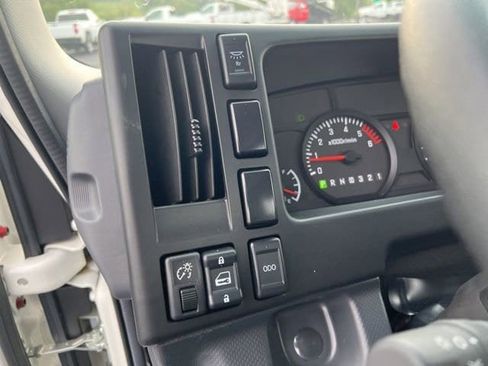 New 2024 Chevrolet Low Cab Forward 5500XG RWD image 23