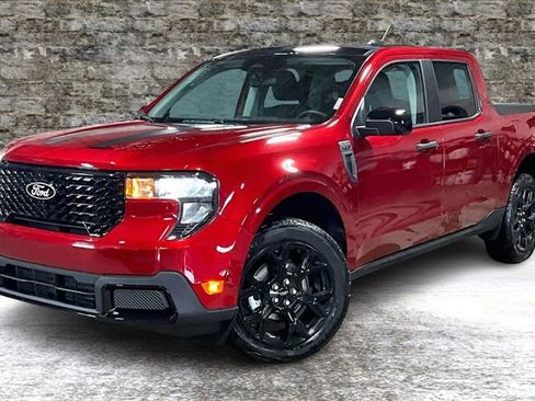 New 2025 Ford Maverick XLT w/ XLT Luxury Package image 2