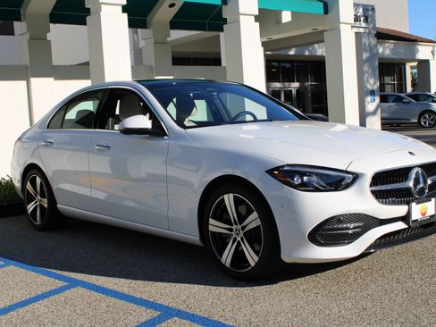 Used 2025 Mercedes-Benz C 300 Sedan image 10