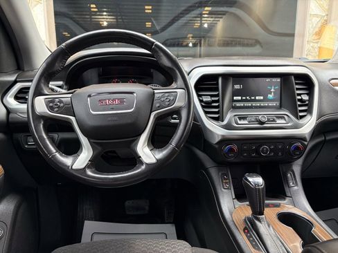 Used 2018 GMC Acadia SLE image 26