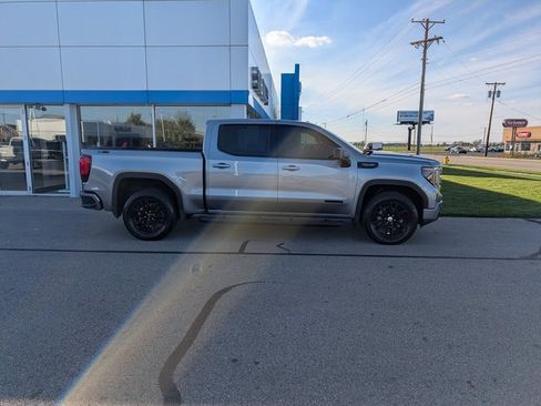 Used 2025 GMC Sierra 1500 Elevation image 3