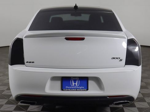 Used 2018 Chrysler 300 S image 11