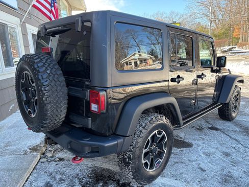 Used 2016 Jeep Wrangler Unlimited Rubicon image 9