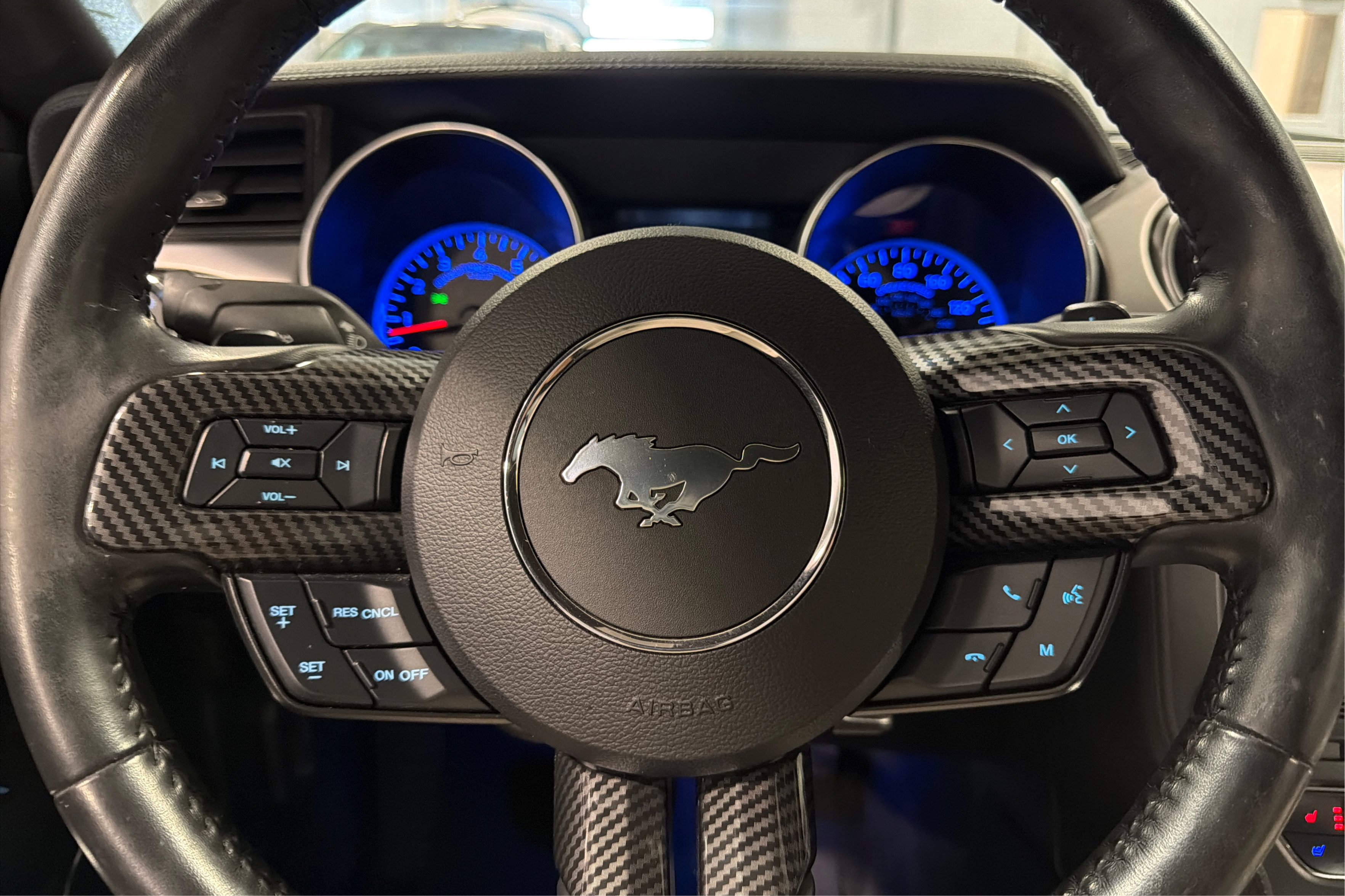 Used 2018 Ford Mustang GT Premium RWD image 22