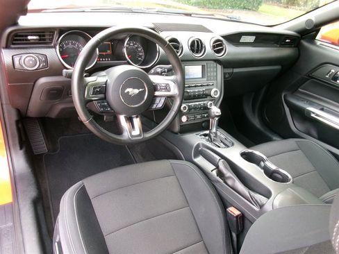 Used 2015 Ford Mustang Coupe w/ Equipment Group 051A image 10