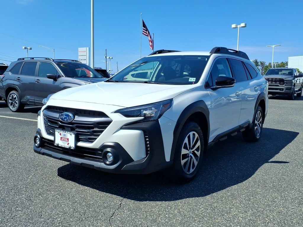Certified 2025 Subaru Outback Premium AWD/4WD image 3