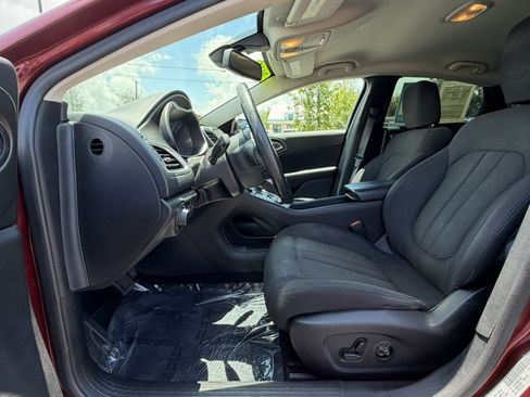 Used 2015 Chrysler 200 Limited w/ Convenience Group FWD image 11