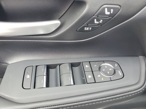 Used 2026 Toyota Grand Highlander Platinum image 21