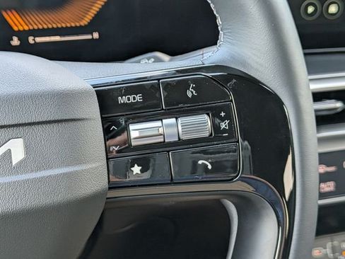 New 2026 Kia Sorento S FWD image 28