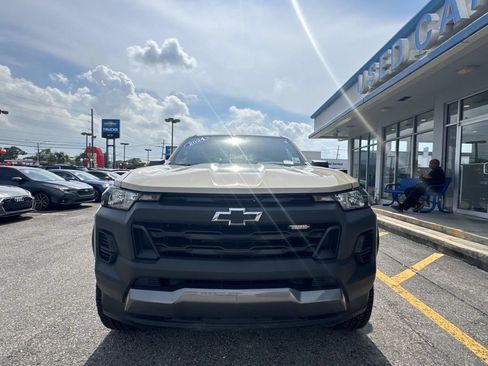 Used 2024 Chevrolet Colorado Trail Boss w/ LPO, Dark Essentials Package AWD/4WD image 2