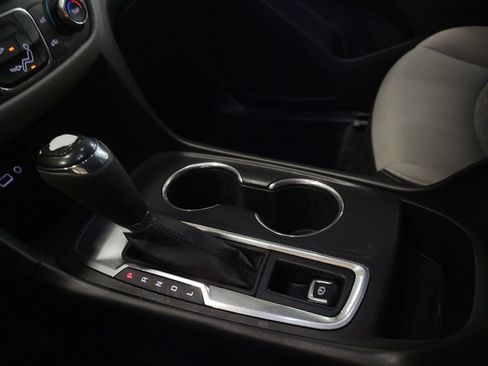 Used 2020 Chevrolet Equinox LS w/ LS Convenience Package image 26