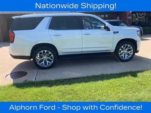 Used 2023 GMC Yukon SLT AWD/4WD image 7