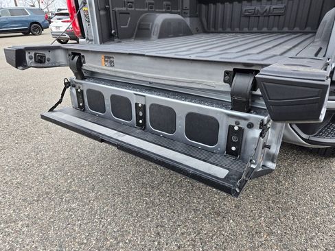 Used 2025 GMC Sierra 1500 AT4 w/ Technology Package image 12