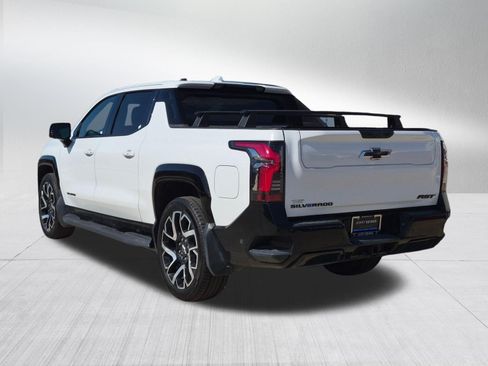 Used 2024 Chevrolet Silverado EV RST AWD/4WD image 4