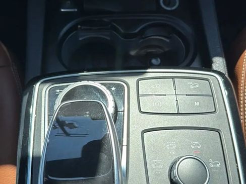 Used 2017 Mercedes-Benz GLS 450 4MATIC image 18