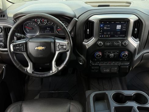 Used 2021 Chevrolet Silverado 1500 LT w/ Z71 Off-Road Package AWD/4WD image 15