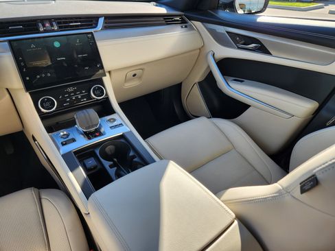 Certified 2025 Jaguar F-PACE R-Dynamic S image 14