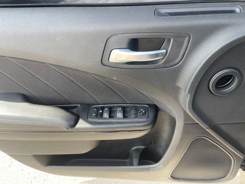 Used 2023 Dodge Charger R/T w/ Blacktop Package image 12