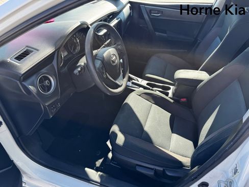 Used 2019 Toyota Corolla LE image 9