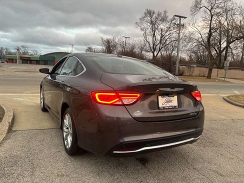 Used 2015 Chrysler 200 C image 9