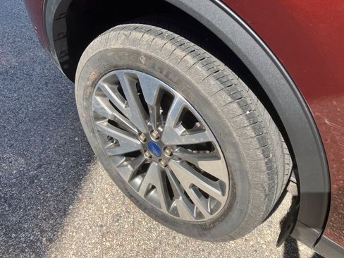 Used 2021 Ford Escape Titanium AWD/4WD image 11