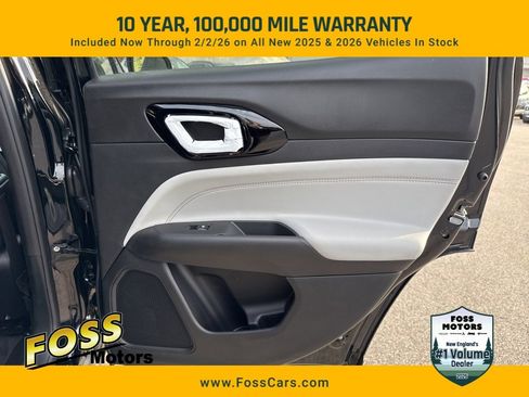 New 2025 Jeep Compass Limited image 12