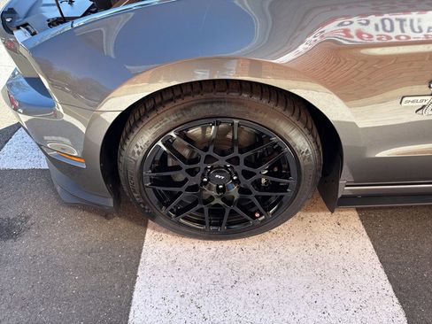 Used 2013 Ford Mustang Shelby GT500 image 15