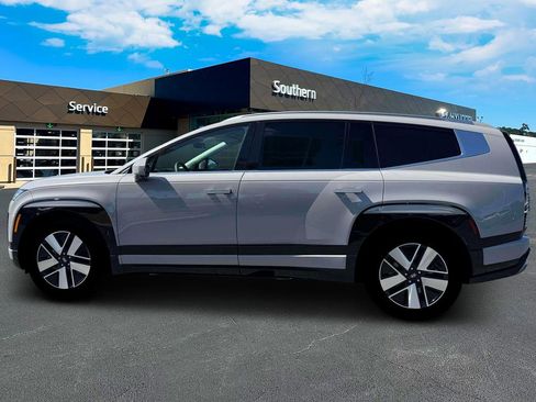 New 2026 Hyundai Ioniq 9 SEL image 3