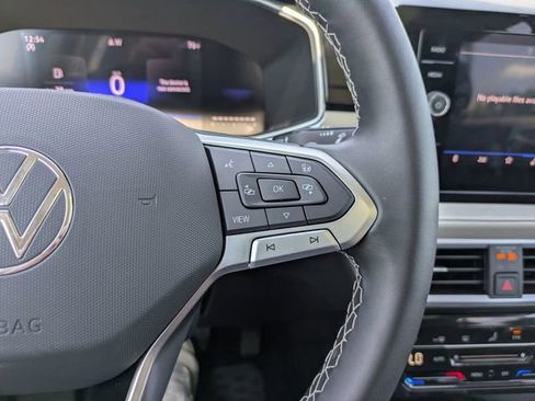 Used 2025 Volkswagen Taos SE image 28