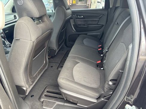 Used 2017 Chevrolet Traverse LT image 22