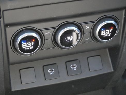 Used 2024 Land Rover Defender 110 Carpathian Edition AWD/4WD image 40