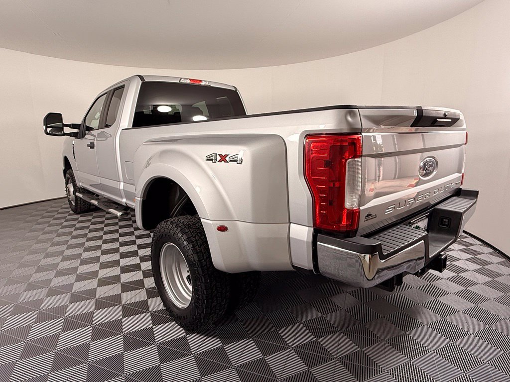 Used 2018 Ford F350 XL w/ Power Equipment Group AWD/4WD image 11