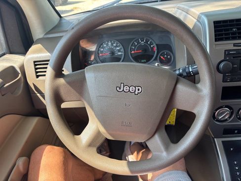 Used 2007 Jeep Compass Sport FWD image 17