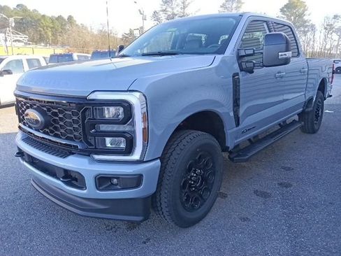 Used 2026 Ford F250 Lariat w/ Black Appearance Package AWD/4WD image 7