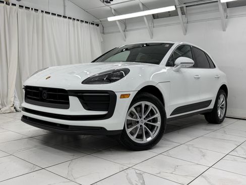 New 2026 Porsche Macan image 7