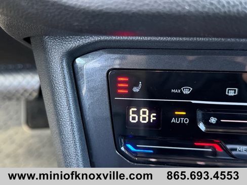 Used 2024 Volkswagen Tiguan SE image 24