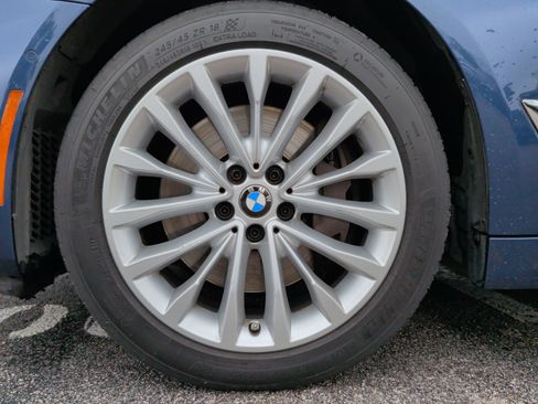 Used 2021 BMW 540i xDrive image 13