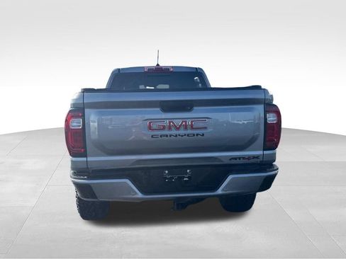 Used 2024 GMC Canyon AT4X AWD/4WD image 9