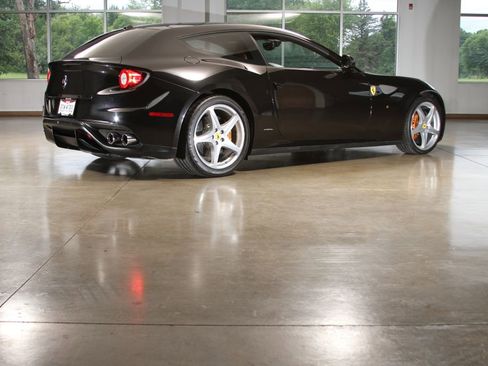 Used 2016 Ferrari FF image 37