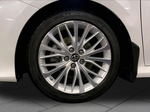 Used 2019 Toyota Camry XLE w/ Driver Assist Package FWD image 11
