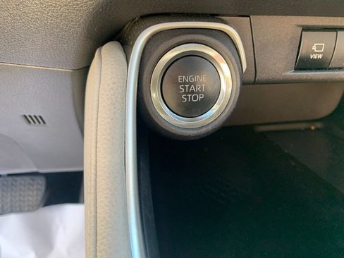 Used 2025 Toyota Grand Highlander AWD image 28