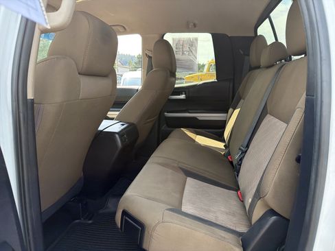 Used 2015 Toyota Tundra SR5 w/ SR5 Upgrade Package AWD/4WD image 9