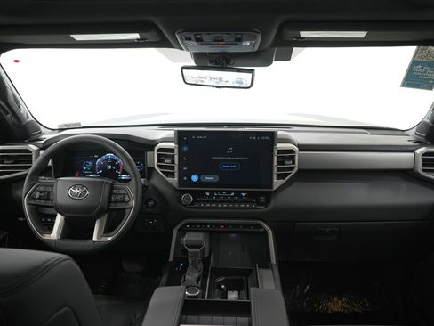 Used 2025 Toyota Sequoia Limited w/ Tow Technology Package AWD/4WD image 14