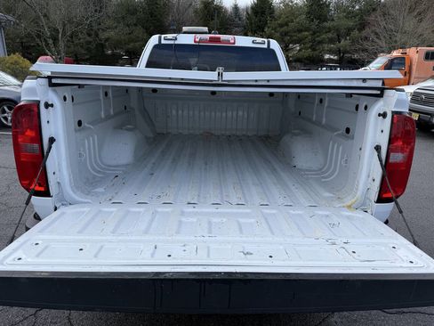 Used 2021 Chevrolet Colorado LT w/ Fleet Safety Package image 9