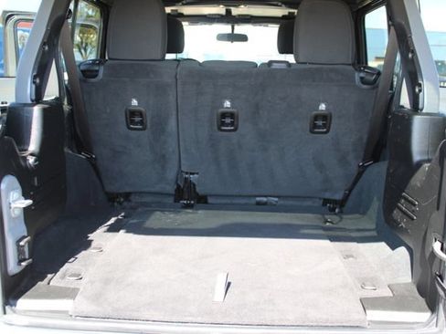 Used 2022 Jeep Wrangler Unlimited Sport AWD/4WD image 37